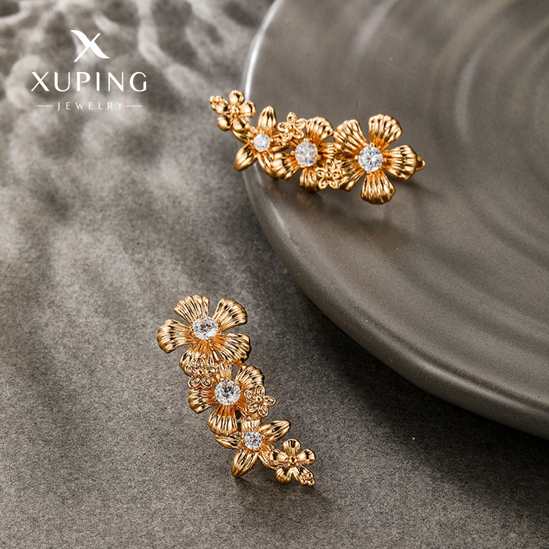 Nuevos pendientes de clip con forma de flor y piedras artificiales de aleación electrochapada en color oro de 18k de Xuping, diseño exclusivo, elegantes y con estilo.