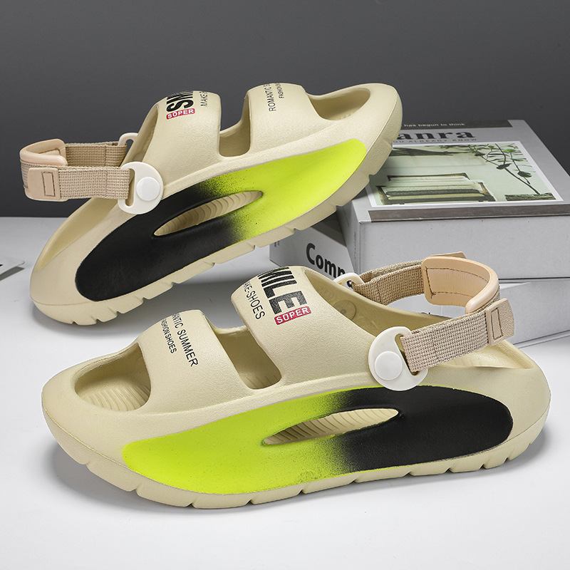 Sandalias y pantuflas para hombres y mujeres 2025 verano nuevo estilo antideslizante desgaste exterior conducción transfronteriza adolescentes zapatos de playa sandals