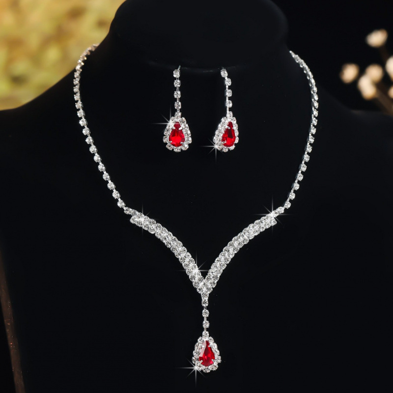 Hot sale creative design fashion diamond V neck water drop pendant versatile bridal earrings necklace three piece set_voghion.com