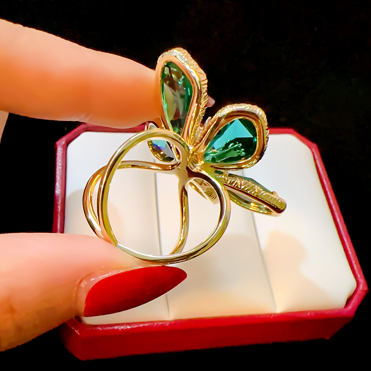 Classical Leaf Flower Copper Plating Women's Brooches display picture 6