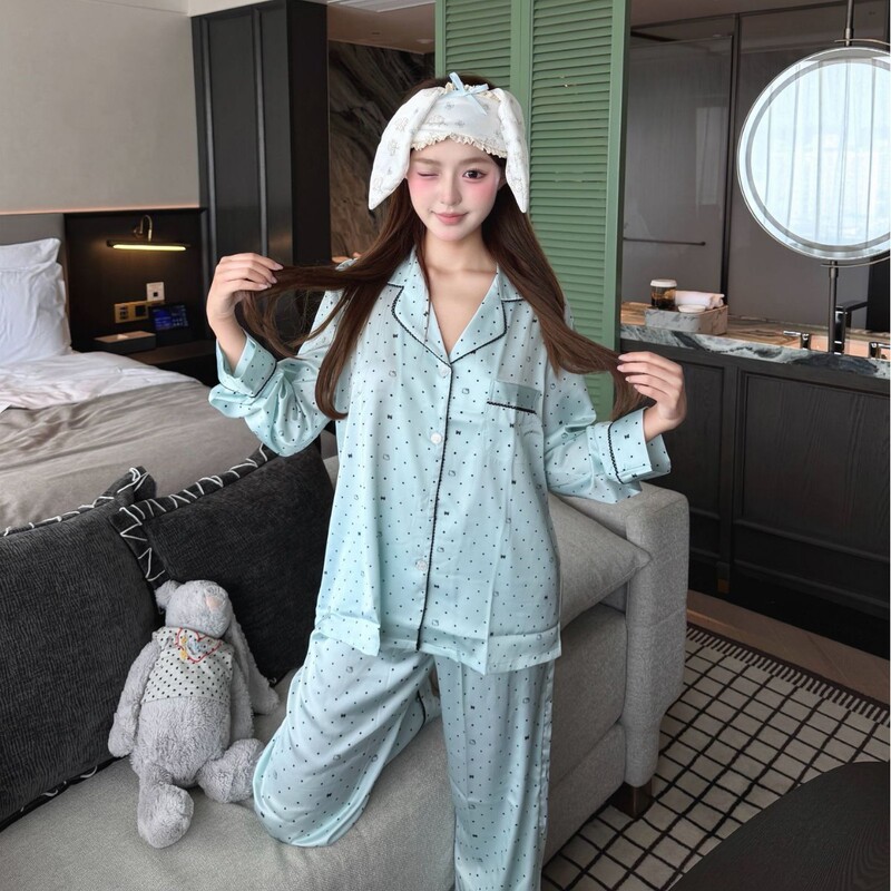 Ice silk long-sleeve thin pajamas for women, summer loose-fitting home wear set, can be worn outside, direct from the manufacturer, in stock Ice silk long-sleeve thin pajamas for women, summer loose-fitting home wear set, can be worn outside, direct from the manufacturer, in stock