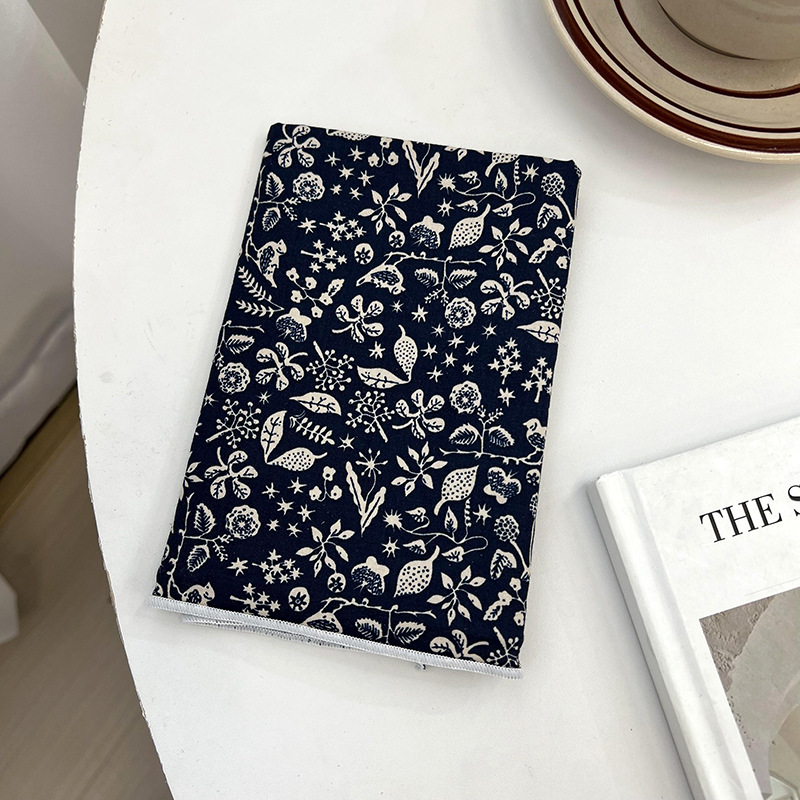 Flor de animal azul marino