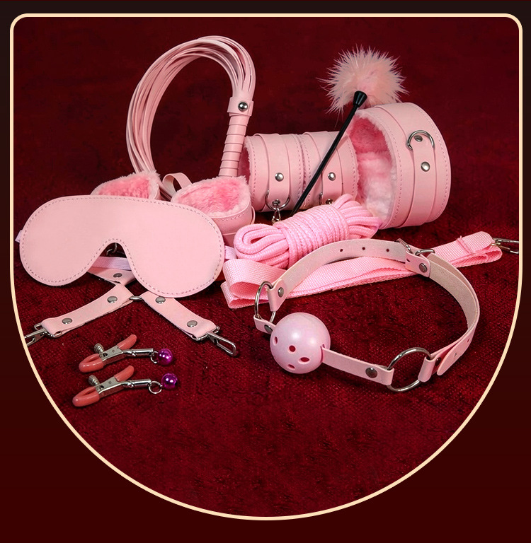 Plush Bondage Leg Splitter and Handcuffs Set for Couples in Pink — detail image 22