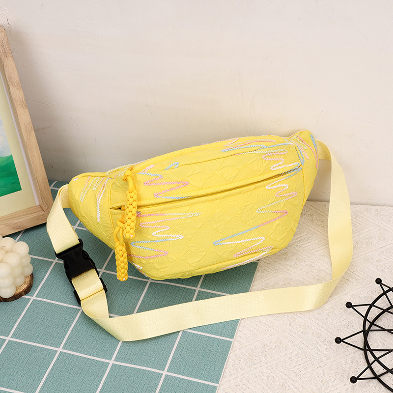 Moda mecha de invierno 2024 nuevo estilo de moda artística viaje bolso de hombro bolso de cinturón a rayas de color