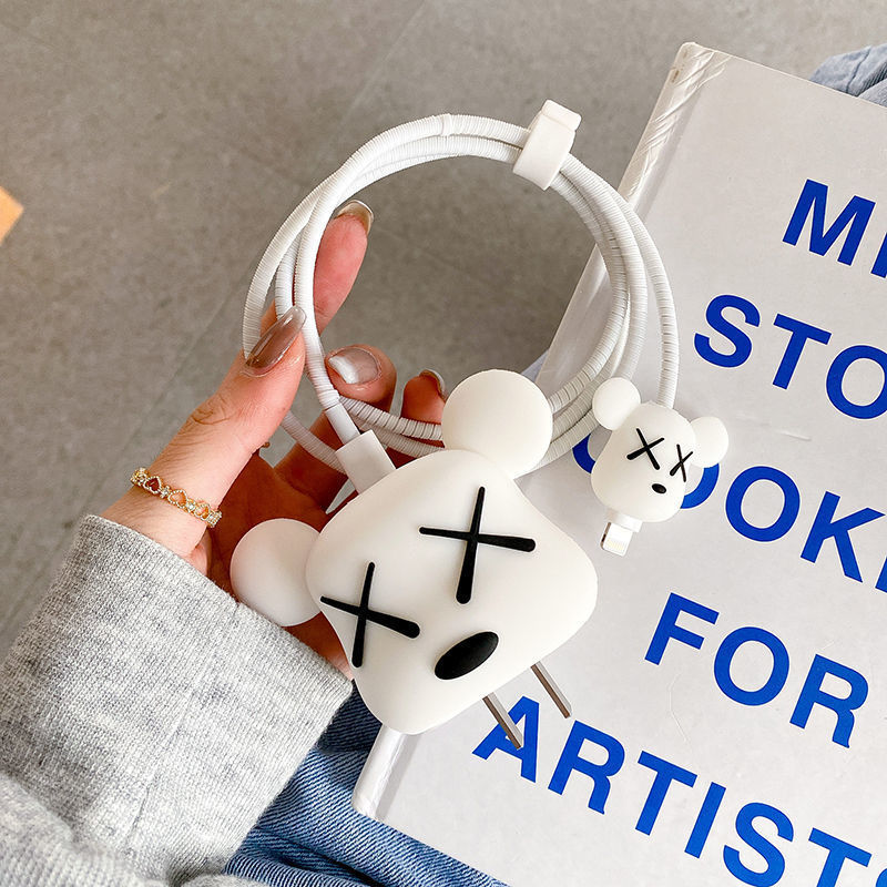 2023 nuevo cargador de dibujos animados cubierta protectora adecuada para Apple carga rápida cabeza 18/20W estándar europeo estándar americano aplicable