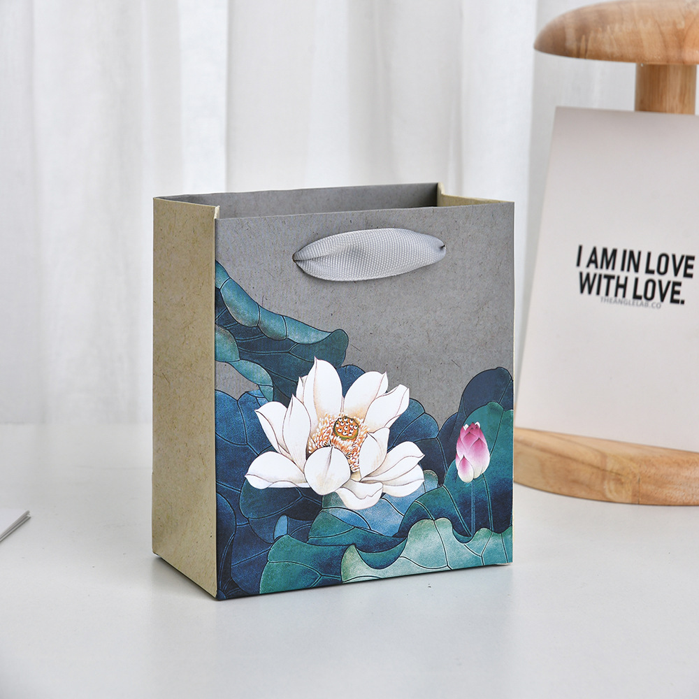 25g Weight Jewelry Packaging Bags Jewelry Making Type Jewelry Packaging Bags Classification 1 Piece Quantity Daily Occasion Flower Pattern Chinoiserie Style Chinoiserie Flower Jewelry Packaging Bags 4