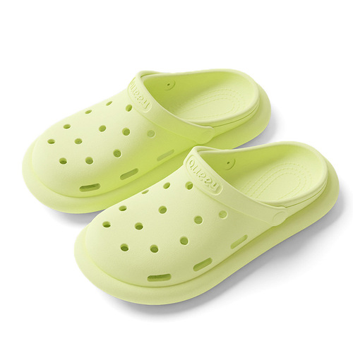 Women's Summer 2024 New Style Hospital Shoes with Holes, Wearable Thick Sole Anti-Slip Medical Nurse Healthcare Professional Slippers