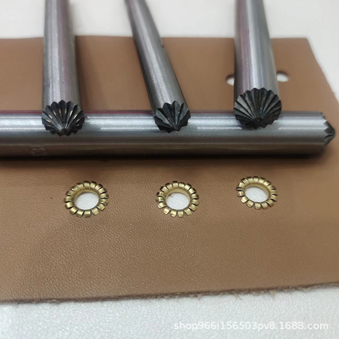 Factory direct supply DIY leather eye punching flower punching chrysanthemum punching professional leather punching tool