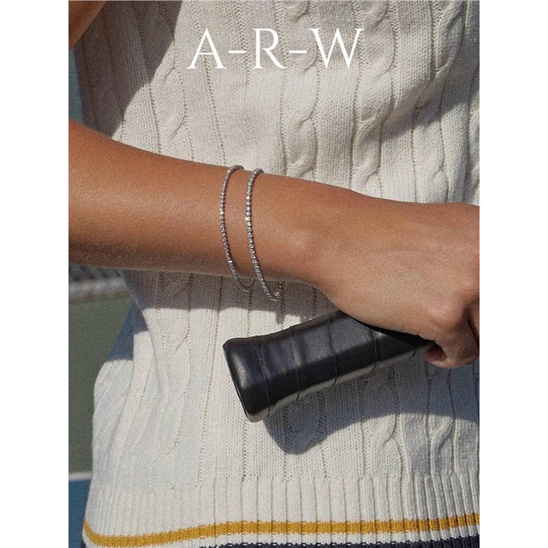 ARW tennis bracelet is a classic, simple, and luxurious birthday gift, featuring dazzling diamonds and an old money style with a high-end feel, perfect for gifting ARW tennis bracelet is a classic, simple, and luxurious birthday gift, featuring dazzling diamonds and an old money style with a high-end feel, perfect for gifting