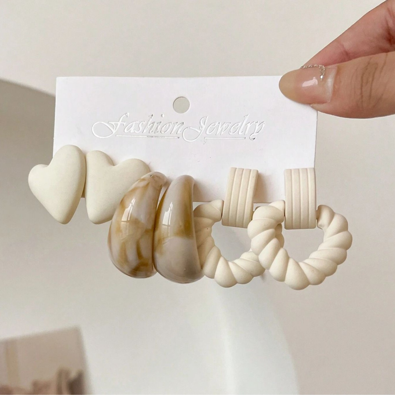 6 pendientes de amor (blancos)