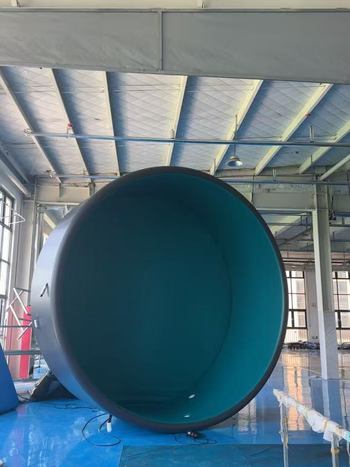 Inflatable swimming pool
