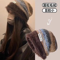 美ラードの山の帽子の子供の冬のファッションのぬいぐるみのふわふわしている顔の小さいニットの冷たい帽子のストライプの百掛けの帽子