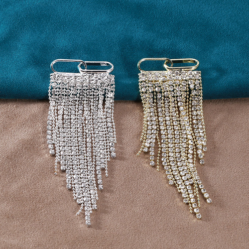 Edgy, Cold-Weather Brooch with Tassels – Bold, Statement-Making Rhinestone Pin Perfect for Influencer-Approved Elegance, Luxurious Accessories Ideal for Stylish Suits and Cardigans—Wholesale Available