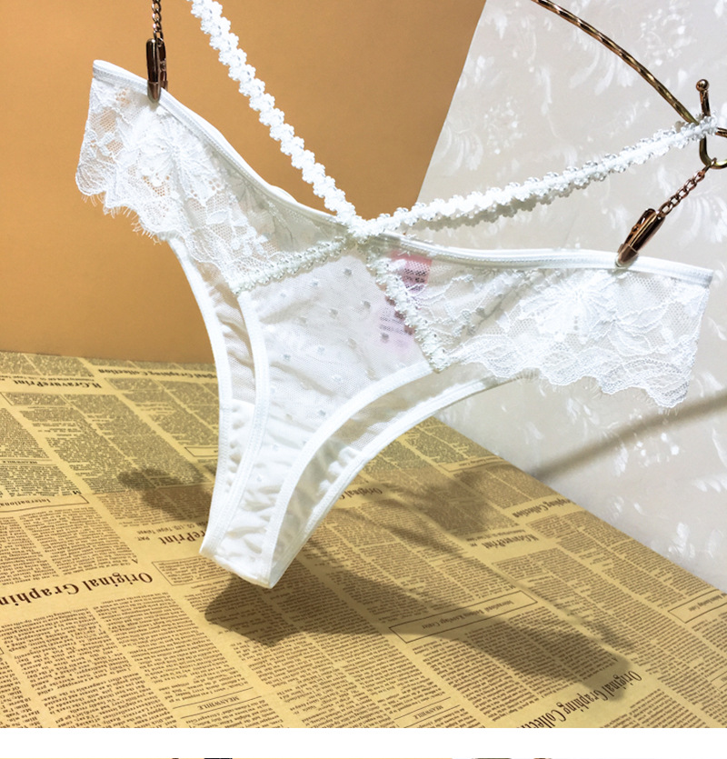 KSS SECRET Seductive Lift Lace Thong 4-Pack: Slip invisibili con incrocio sulla schiena per una silhouette perfetta_voghion.com