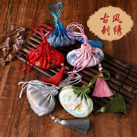 香包/香囊;布艺工艺品;布艺绣品