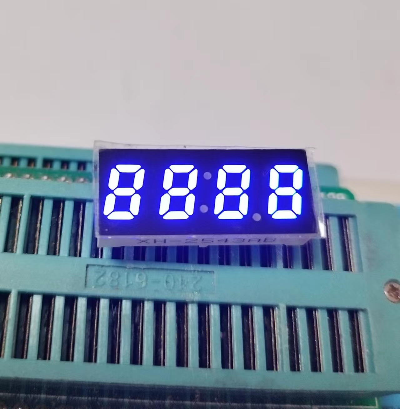 0.25英寸4位不带点LED数码显示屏  单排6脚高亮蓝光数码管 2543