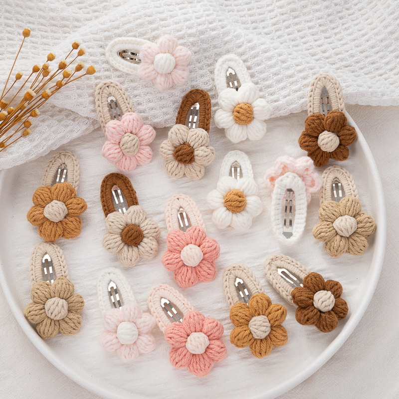 Autumn and Winter New Baby Girl's Six-petal Flower Hook Hair Clip Internet Celebrant Hand-woven Cotton Wool Flower Pair Clip Autumn and Winter New Baby Girl's Six-petal Flower Hook Hair Clip Internet Celebrant Hand-woven Cotton Wool Flower Pair Clip