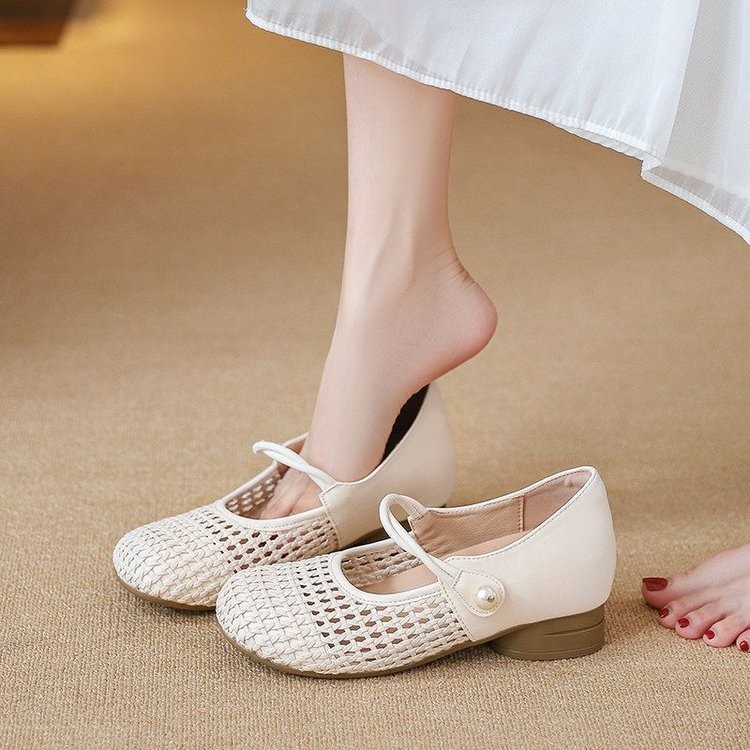 Aumentar la altura interior de la cabeza de la mitad de zapatillas para mujeres 2026 verano nuevo estilo de ropa exterior tejido hueco zapatos Mary Zhen zapatillas frías