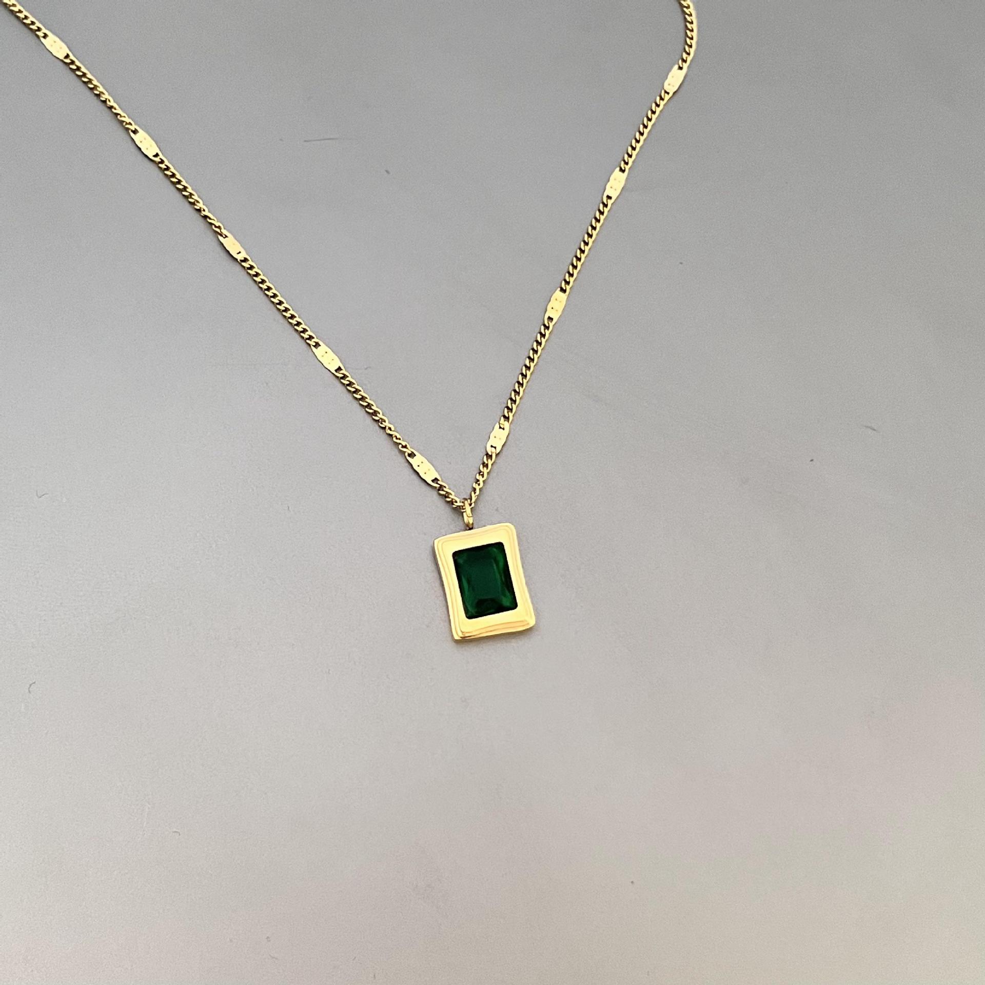 Women Elegant Geometric Titanium Steel Necklace Inlay Zircon Necklaces_colorza_5