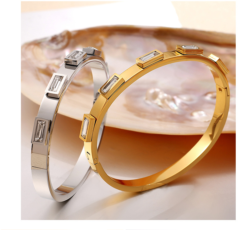 PVD Coated Gold Plating Process PVD Coated Real Gold Plated Geometric Titanium Steel Casual Elegant Simple Style Waterproof Non Tarnish Titanium Steel Bangle