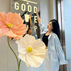 巨大な紙の花アーティスティックポピーシミュレーションフラワーシャンパンカラーフラワー背景チェックインアレンジメントシミュレーション紙の花の写真撮影