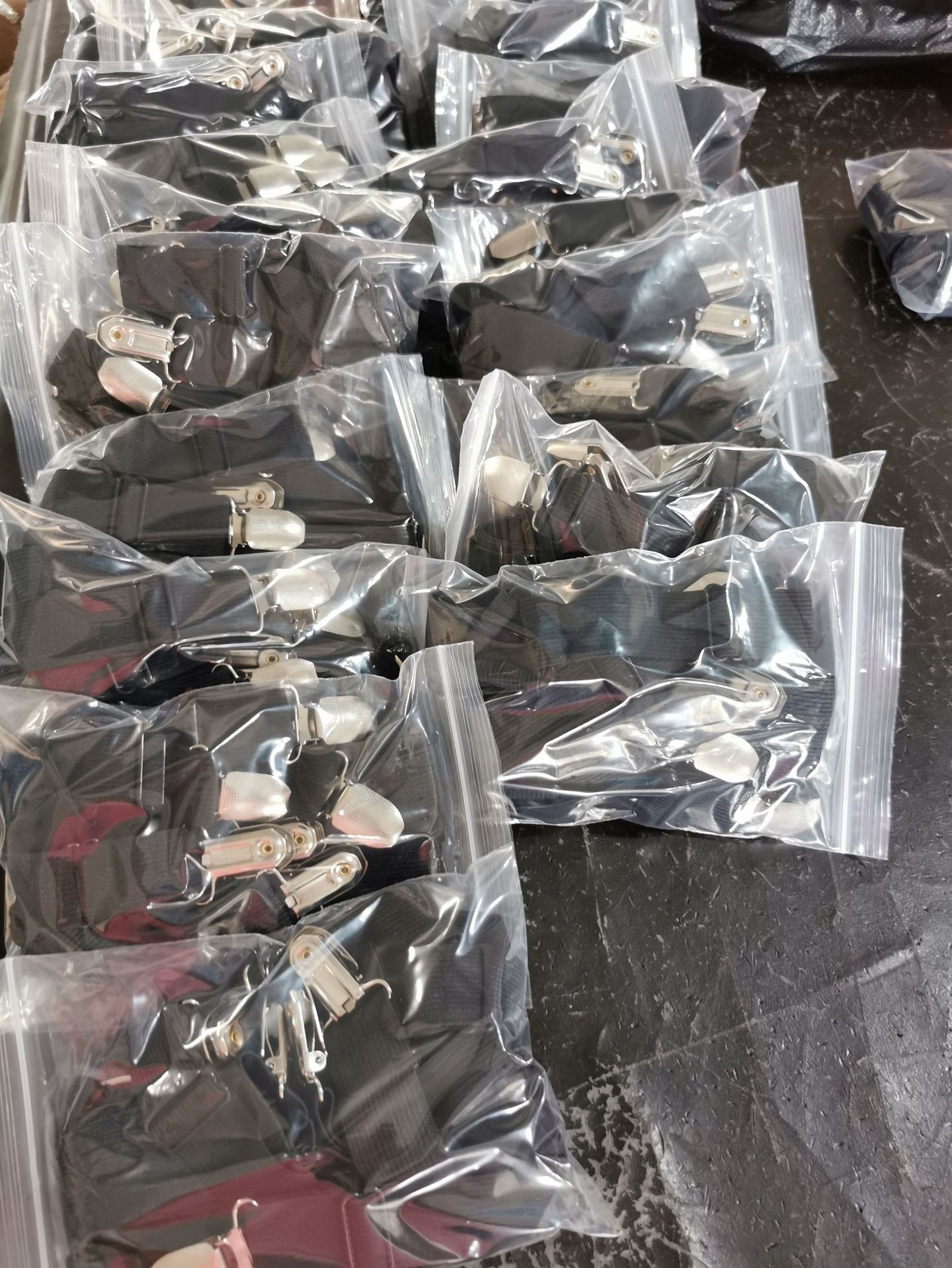 Hoja de cama de fijación clip antideslizante clip transfronterizo especial antideslizante triángulo hoja de cama de fijación clip ajustable hoja de cama clip