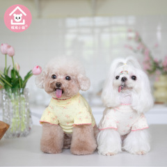 犬の服は頭の格子の衛衣の秋冬の保温ペットの猫の服をかぶせて熊のテディの服装のメーカーに比べます。