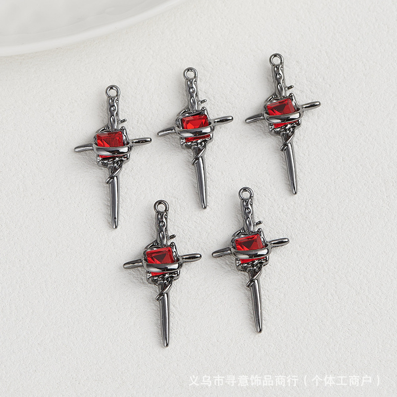 ガンブラック合金レッドクリスタルクロスラブペンダントペンダント手作り diy ブレスレットネックレスビーズ素材アクセサリー|undefined
