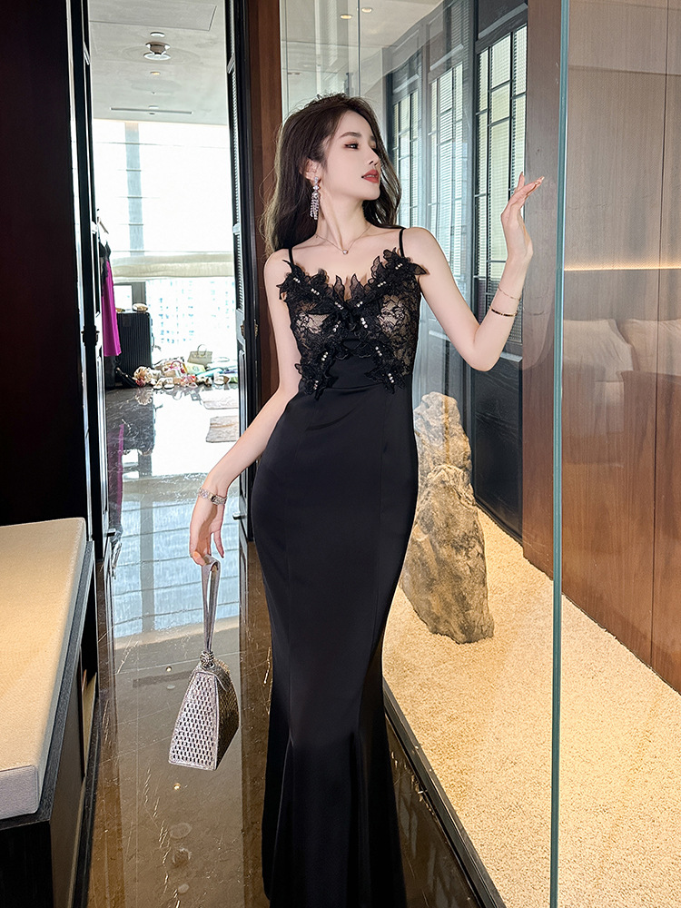 (Mới) Mã A0381 Giá 1130K: Áo Hai Dây Nữ Chtdng Sexy Gợi Cảm Sexy Hàng Mùa Hè Họa Tiết Hoa Hai Dây Hở Vai Thời Trang Nữ Chất Liệu G04 Sản Phẩm Mới, (Miễn Phí Vận Chuyển Toàn Quốc).