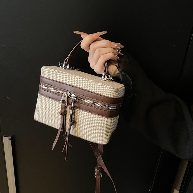 2025 Spring and Summer New Fashionable High-end Sense Woven Contrast Color Stitching Box Bag All-match Portable Shoulder Crossbody Women's Bag