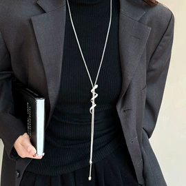 耳环;项链;耳钉