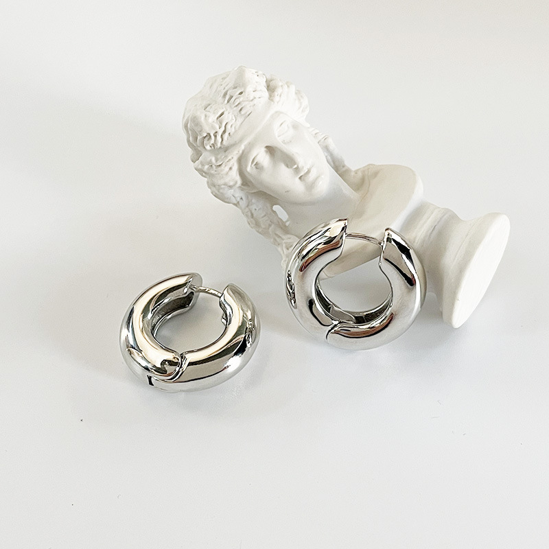 Plating Design Simple Style, Commute Style 1 Pair Simple Style Commute Round Plating Copper Hoop Earrings