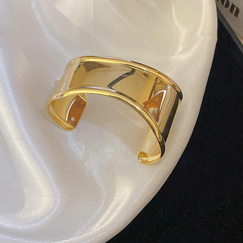 40g Weight 0.03µm Gold Plating Thickness Electroplating Gold Plating Process Copper Plated Plating Material Bangle Classification 1 Piece Quantity Party, Date Occasion Metal Material Geometric Pattern Women's Gender Elegant, Simple Style Style Plating Craft Elegant Simple Style Geometric Metal Plating Women's Bangle 33
