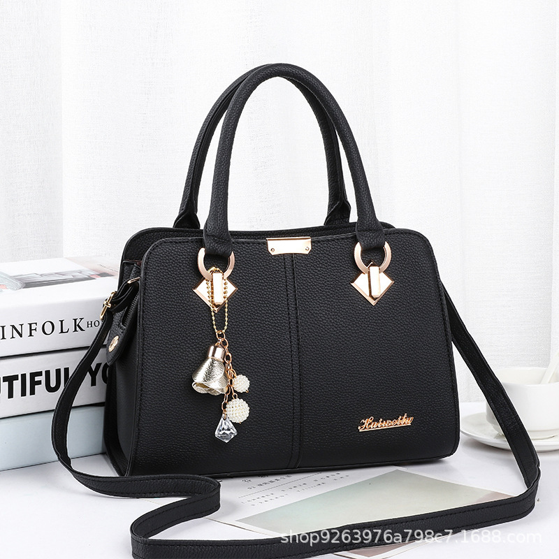 Wholesale ladies bag 2021 summer new fashion middle-aged shoulder messenger bag atmospheric mother bag all-match handbag