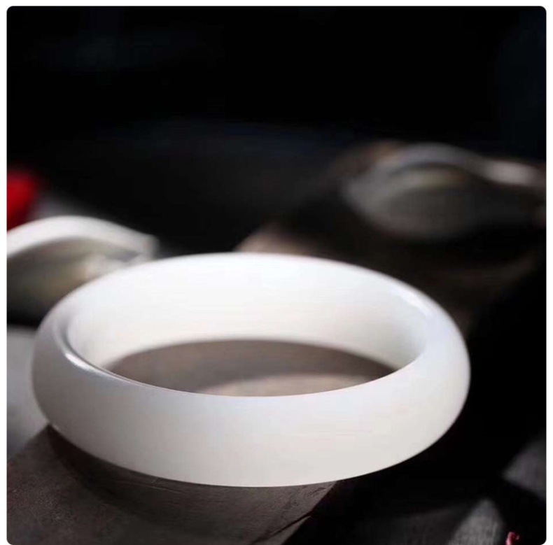 Vòng tay ngọc bích Hetian tự nhiên cao cấp phong cách cổ điển chi tiết 4