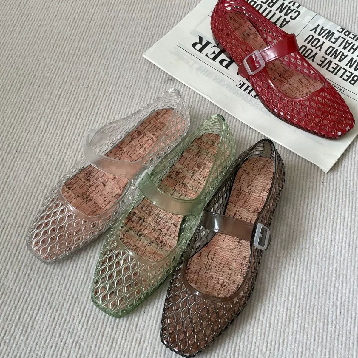 2025夏新款法式气质镂空单鞋平底一字带扣网鞋透气凉鞋子韩版女鞋