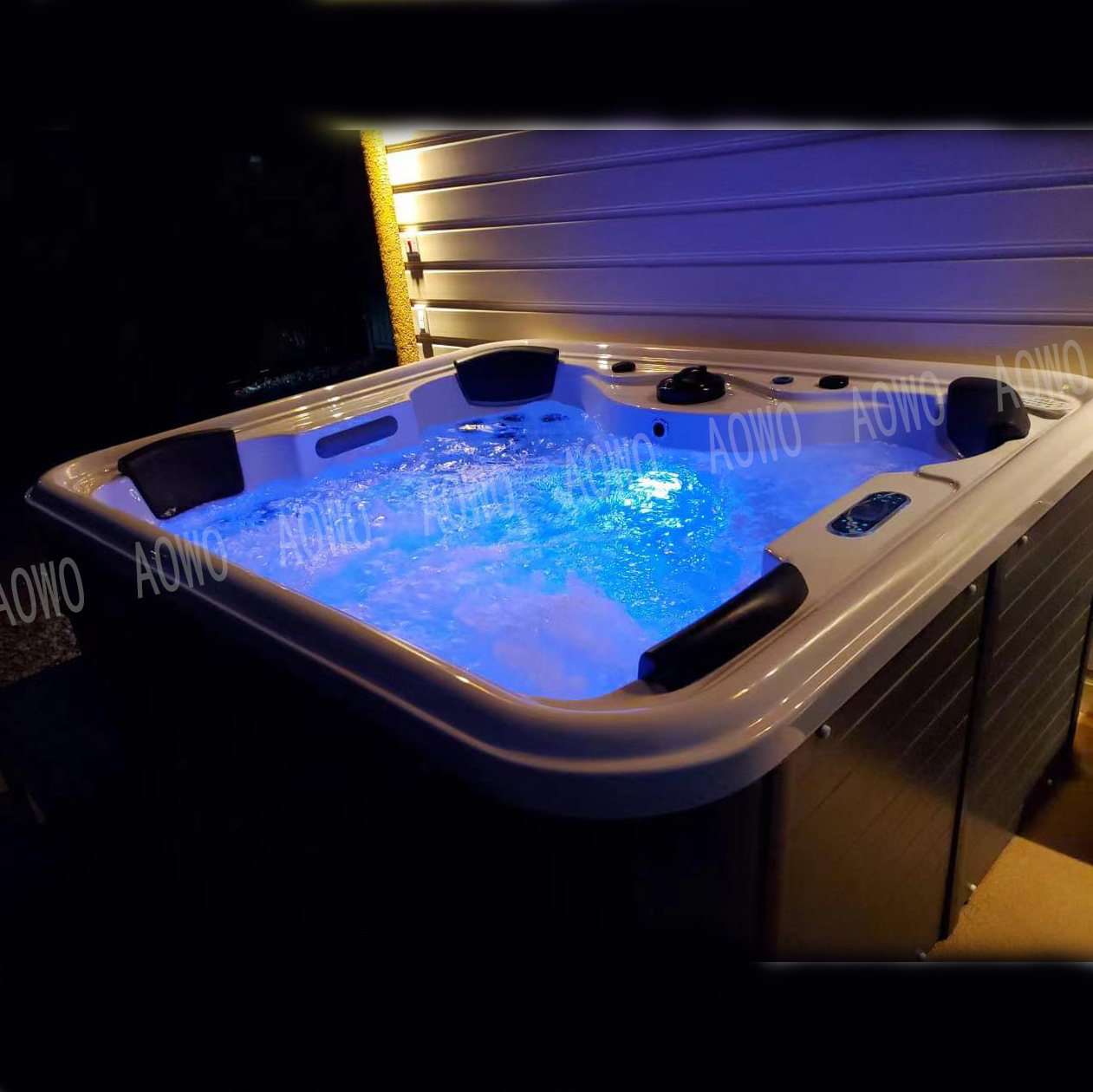 Jacuzzi acrílico al aire libre Jardín Piscina para 4 Spa Jacuzzi al aire libre