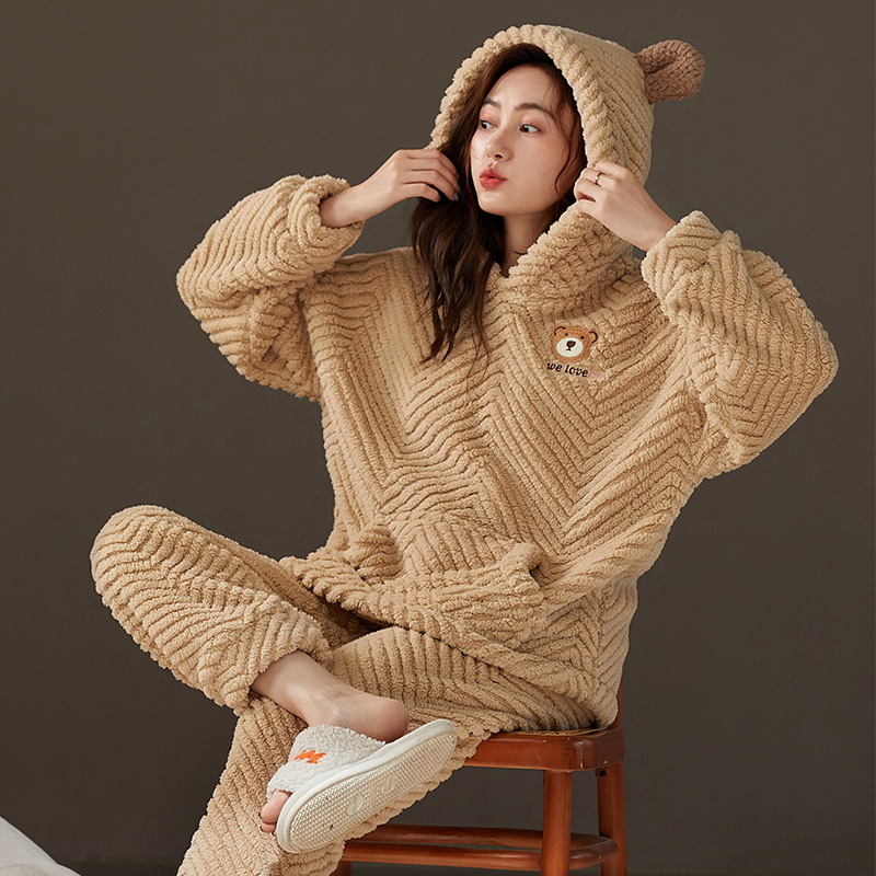 Xinjiachun autumn and winter women's pajamas pullover hooded flannel warm thickened home wear suit students can wear outside