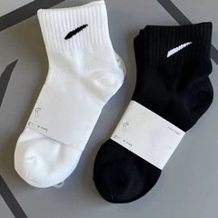 Suan Nai 専用ソックス オールシーズン 白黒 ミッドカーフ ハイカット 無地 スポーツソックス ランニング バスケットボール トレーニングソックス