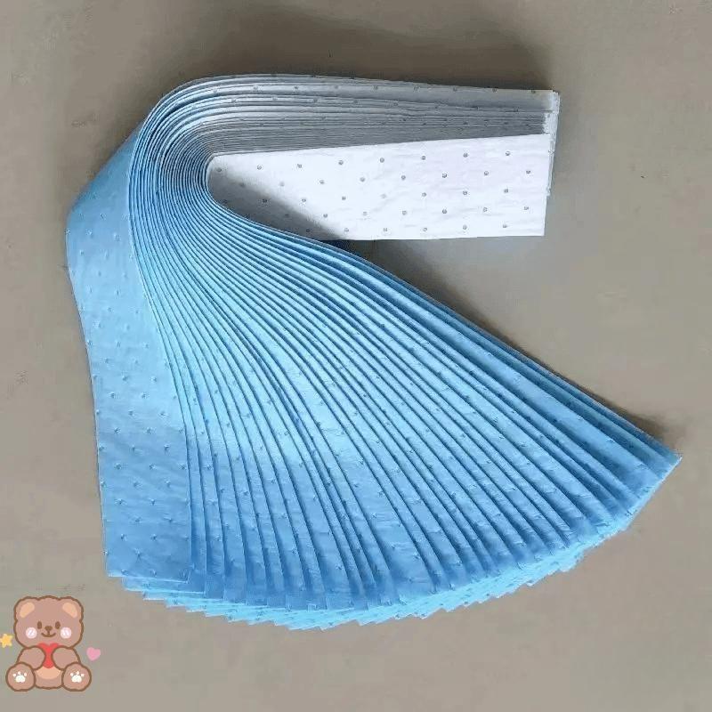 Indoor perforated oil-absorbing mat for home use, disposable for kitchen and bathroom, with three layers of protection, enlarged for oil and stain resistance, practical for home use