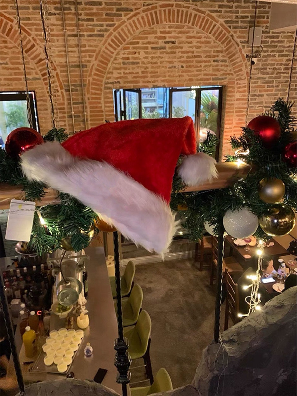 Nuevo sombrero de Navidad de arco negro dulce cool sombrero de invierno de niñas sombrero caliente de peluche rojo sombrero de Navidad