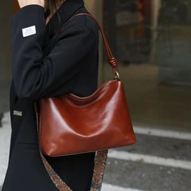 女士斜挎包;女士单肩包;真皮女包