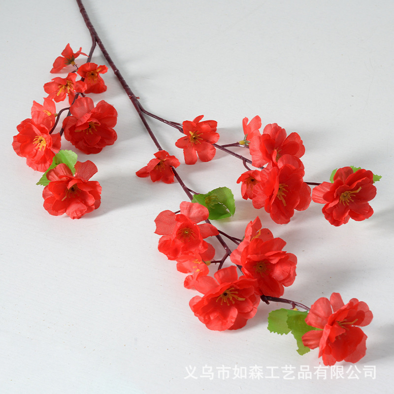 Ramas cortas de flor de durazno rojo