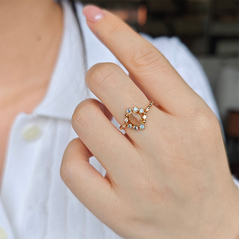 Dames ring van s925 zilver met oranje maansteen designer_voghion.com