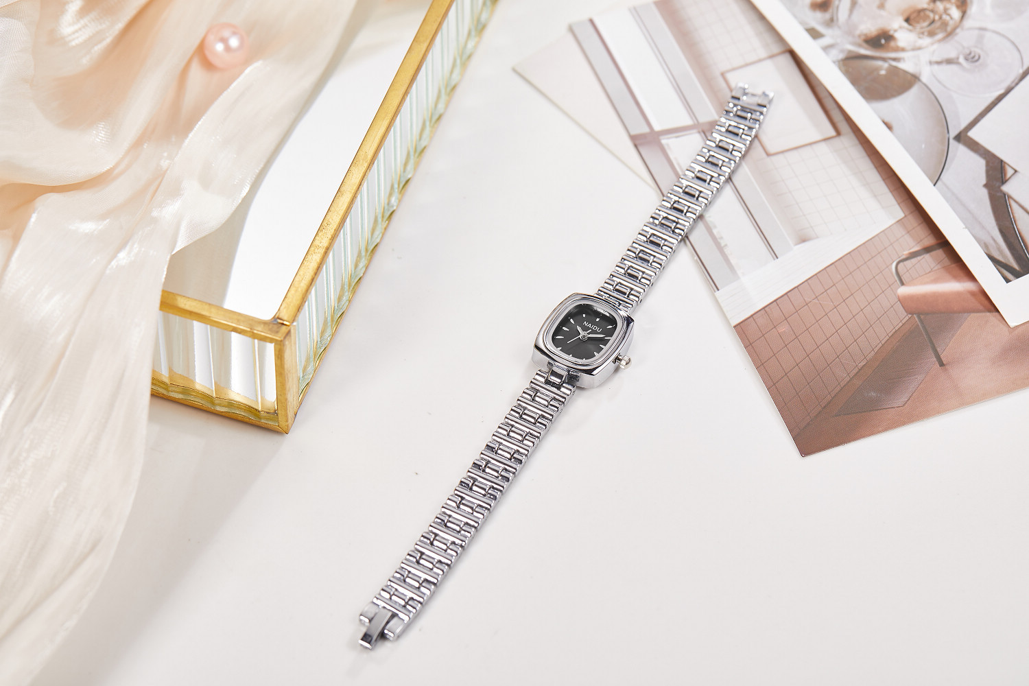 Vintage Inspired Women's Watch Elegant Quartz Timepiece For Daily_voghion.com