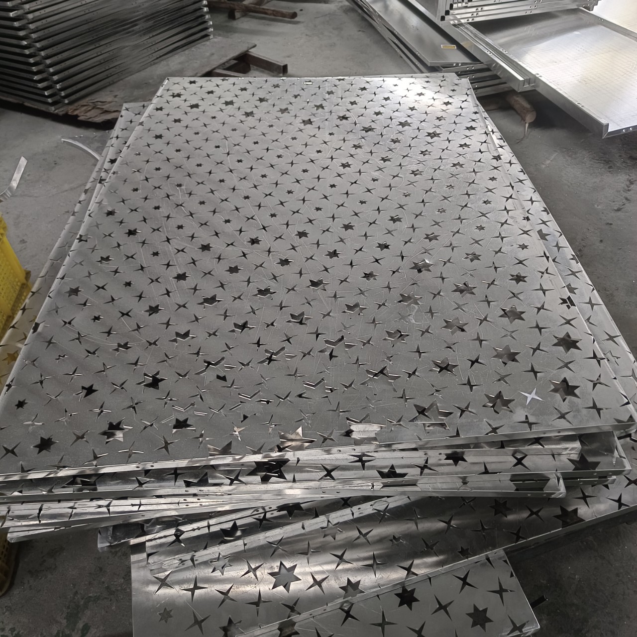 不锈钢冲孔板金属筛板网冲孔片加厚水槽过滤冲孔网铁皮洞洞板