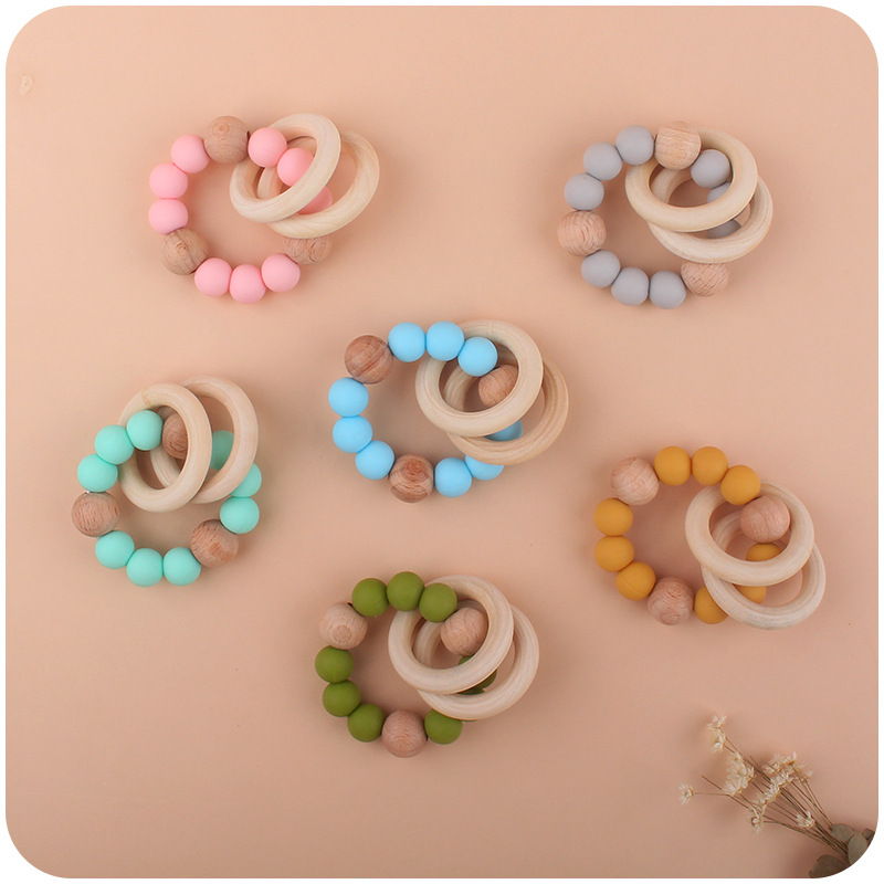 Nuevo bebé suministros de silicona de cuatro piezas conjunto chupete bebé silicona pezón pulsera dedo manga cepillo de dientes pezón cadena