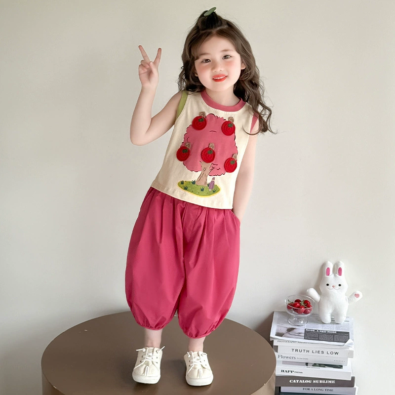 Летний костюм для девочек 2025, новый суперпопулярный детский летний костюм, жилет и брюки для малышек, тонкий двухкомпонентный комплект, хит улицы