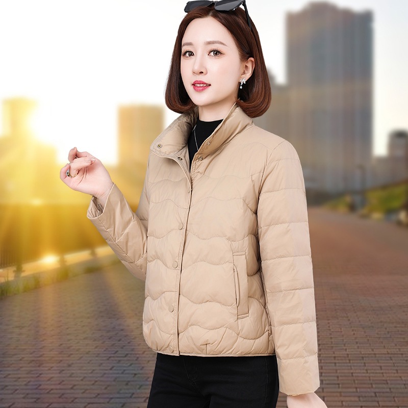 카키색