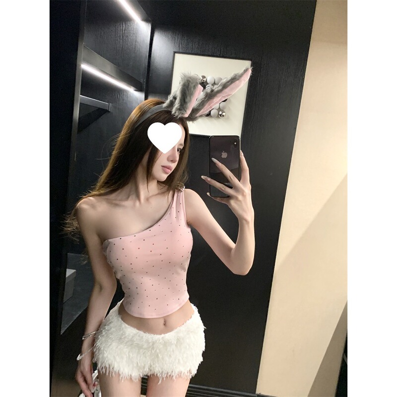 Rhinestone Embellished One-Shoulder Camisole for Women, Spring/Summer Pullover Style, Thai-Style Spicy Girl Off-Shoulder Tube Top, Unique and Stunning Rhinestone Embellished One-Shoulder Camisole for Women, Spring/Summer Pullover Style, Thai-Style Spicy Girl Off-Shoulder Tube Top, Unique and Stunning